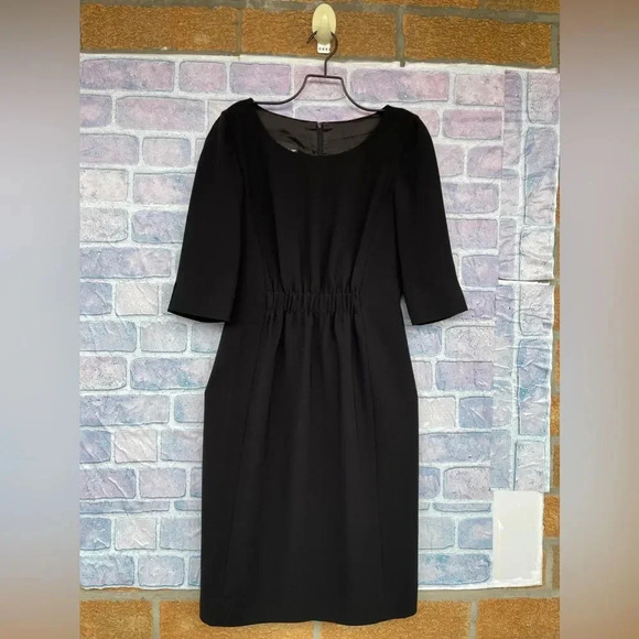 Boutique Moschino Dresses & Skirts - BOUTIQUE MOSCHINO Crepe knee length dress size 6